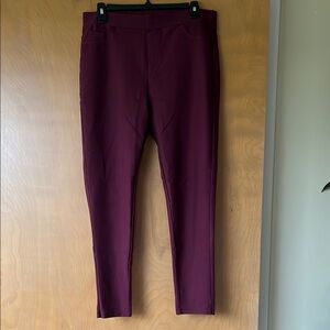 Purple Ankle Cropped Pants with Streamlined Silhouette